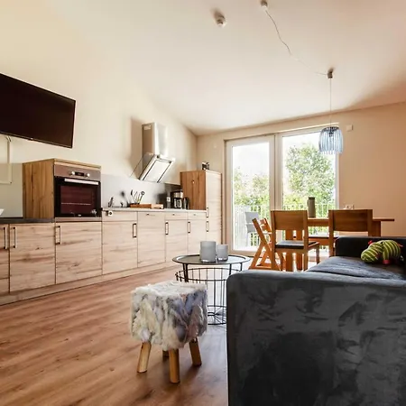 Sonnenscheinhaus 4 *